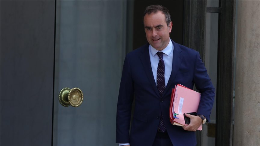 Tronditet qeveria franceze, jep dorëheqjen kryeministri Sebastien Lecornu